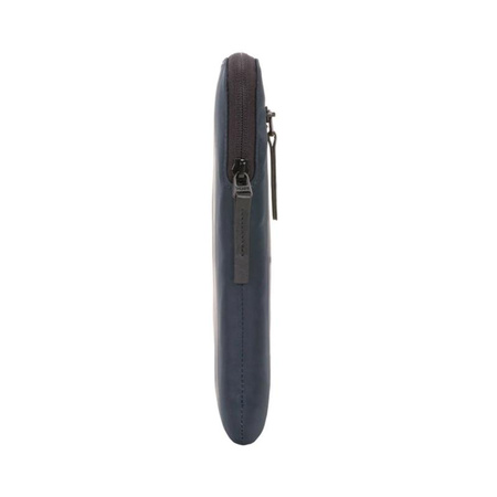 Incase Compact Sleeve in Flight Nylon - Pokrowiec MacBook Pro 13" (M2/M1/2022-2012) / MacBook Air 13" (M2/M1/2022-2018) (granatowy)